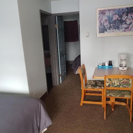 Anchor Riverfront Motel Сикамус Экстерьер фото