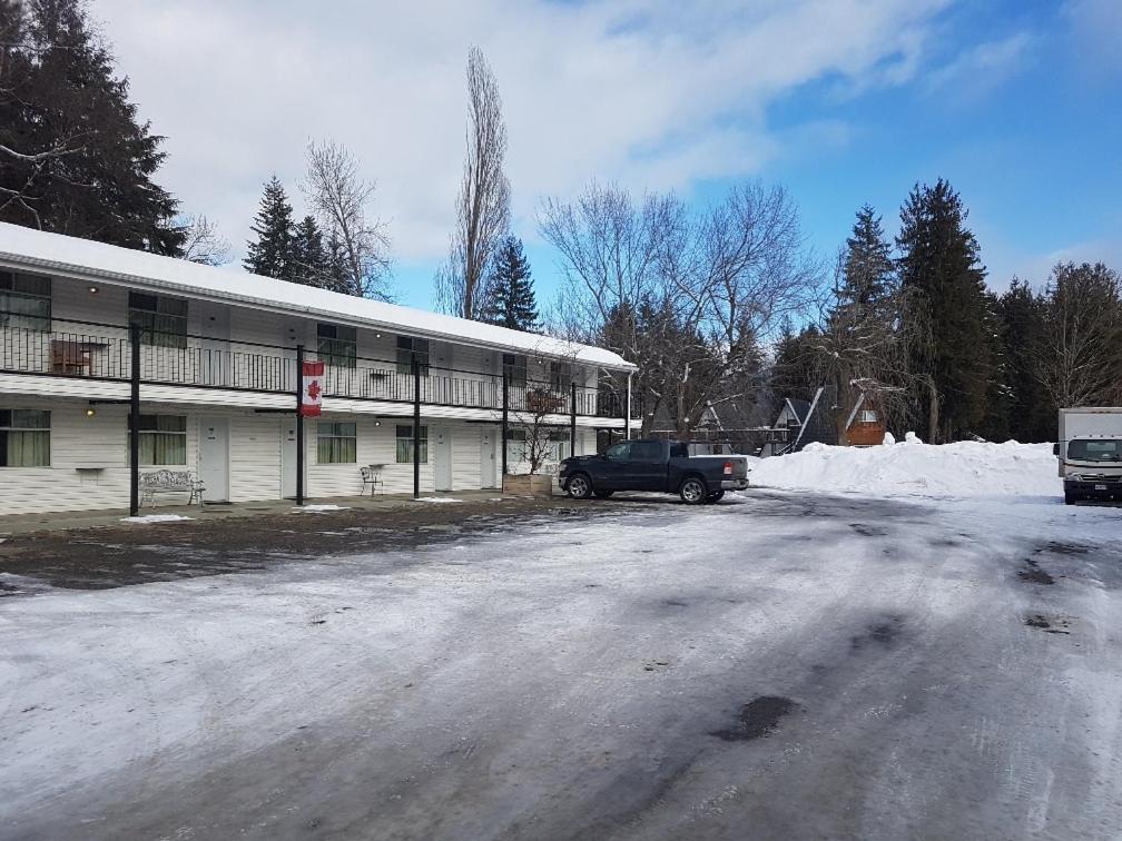 Anchor Riverfront Motel Сикамус Экстерьер фото