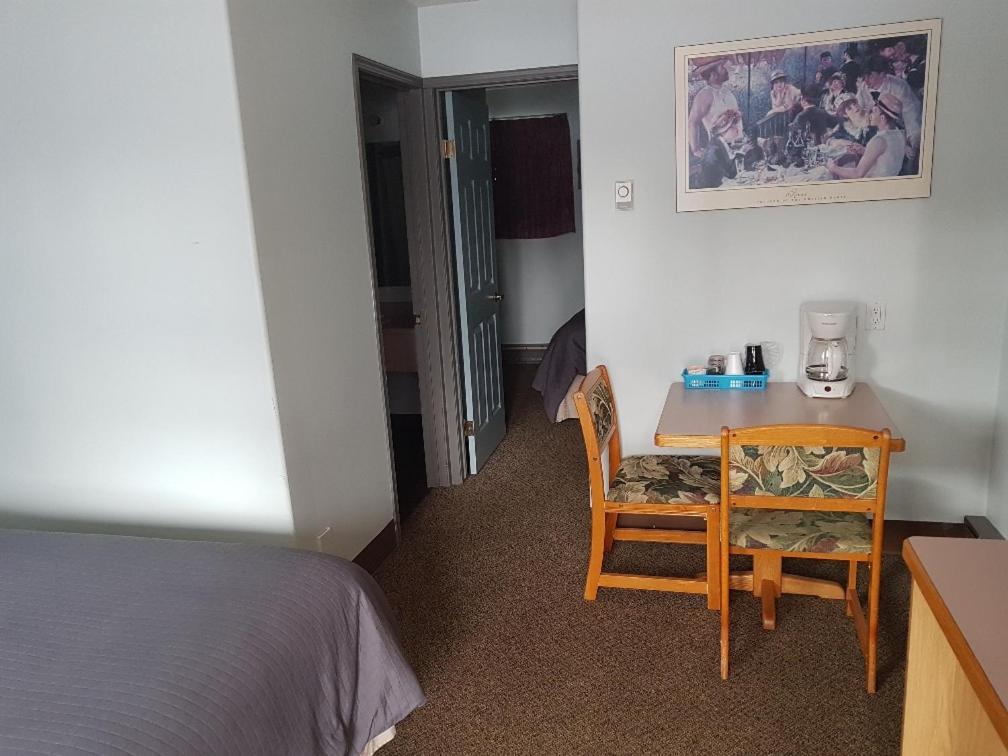 Anchor Riverfront Motel Сикамус Экстерьер фото