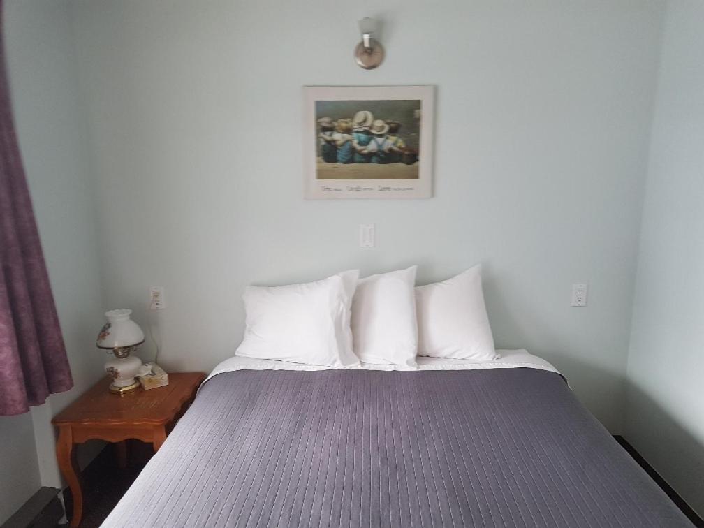 Anchor Riverfront Motel Сикамус Экстерьер фото